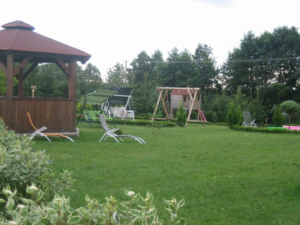 Bed and Breakfast Gosciniec Rycerski à Paprotki Extérieur photo